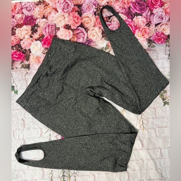 Old navy grey stirrup heathered leggings size M - Picture 1 of 6